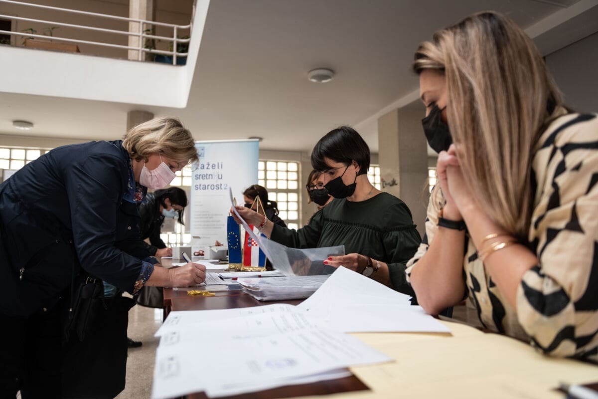 LIJEPE VIJESTI IZ SPLITA EU projekt „Zaželi sretniju starost 2“: "Danas je počelo raditi 57 žena"