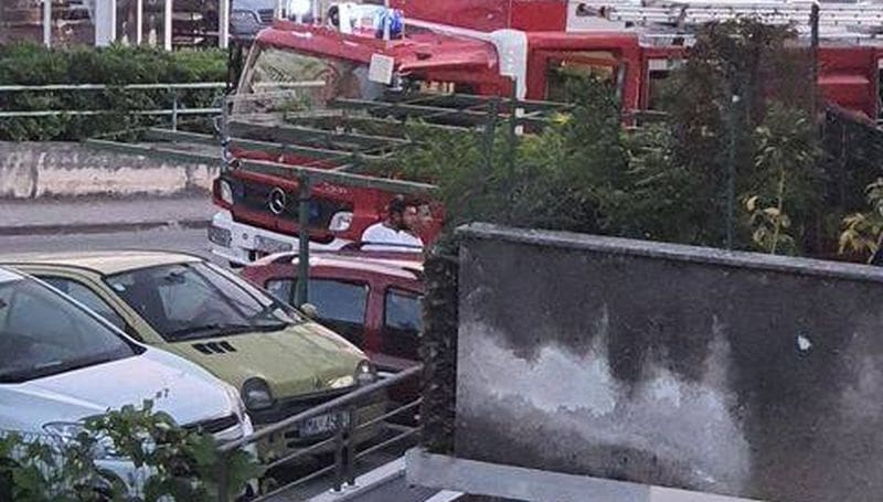 POŽAR U MAKARSKOJ Zapalilo se prizemlje kuće