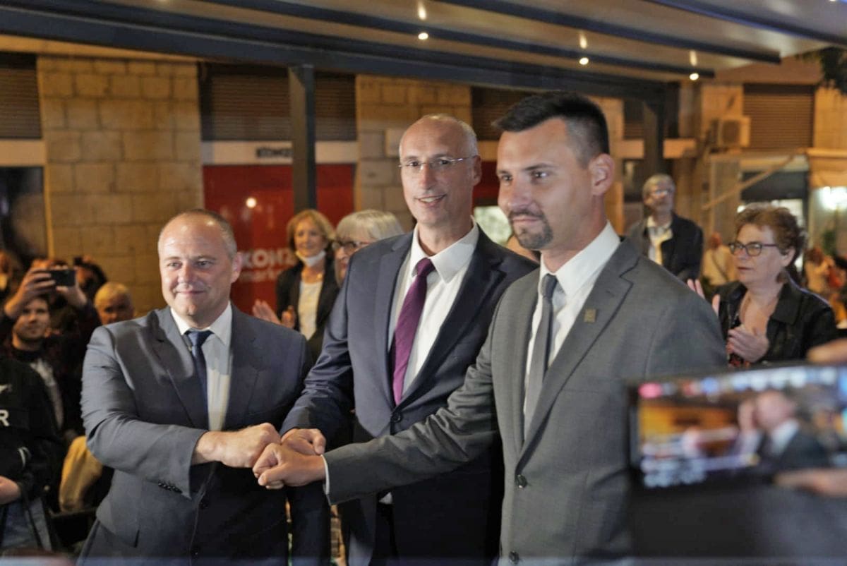 PULJAK ČASTI SPLIĆANE Ove subote predstavlja program pa obećao kavu ili napitak na Cankarevoj: "Nama ljudi ne moraju dolaziti na predizborni skup jer su dobili neku poziciju preko stranke"