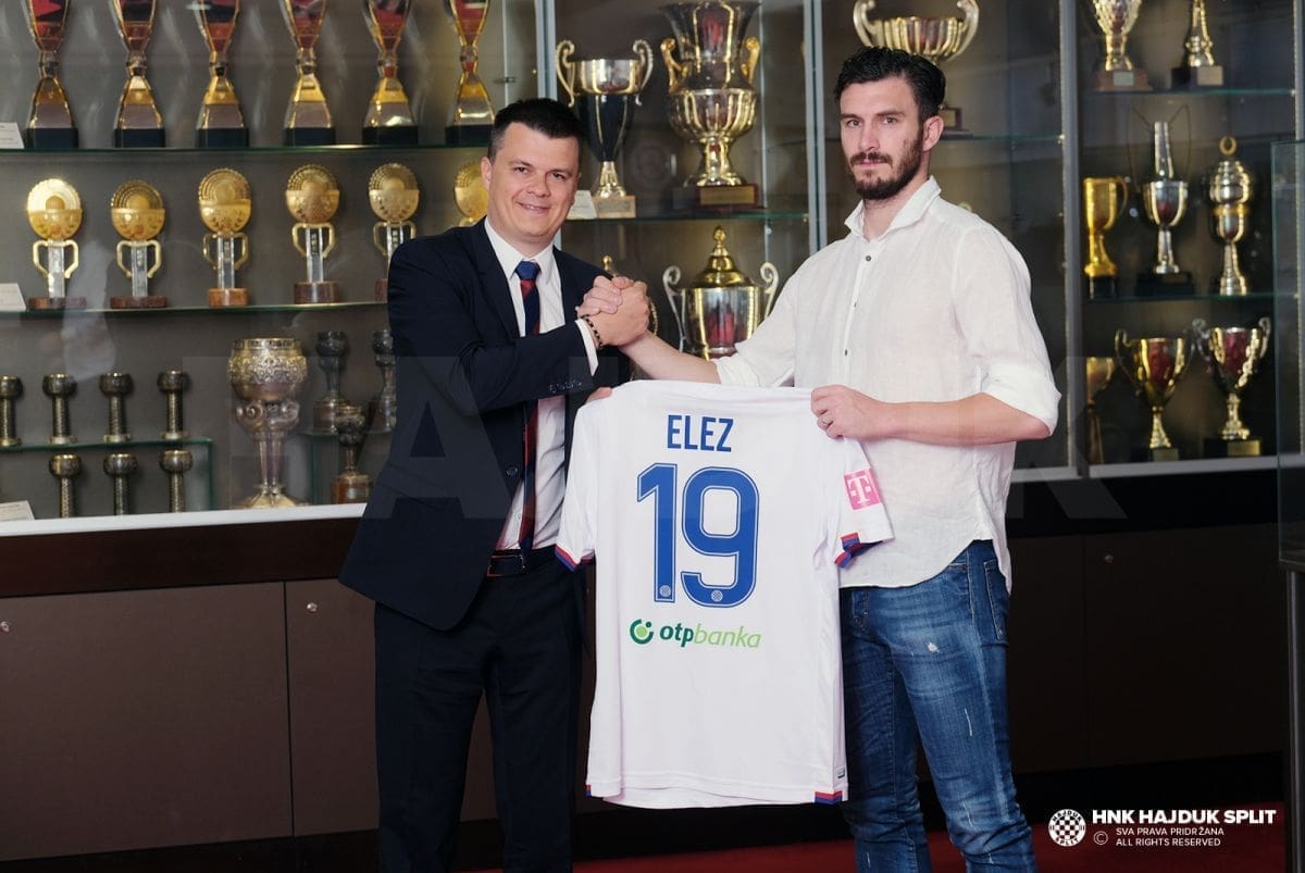 VRATIO SE NA POLJUD NAKON 8 GODINA Josip Elez potpisao za Hajduk
