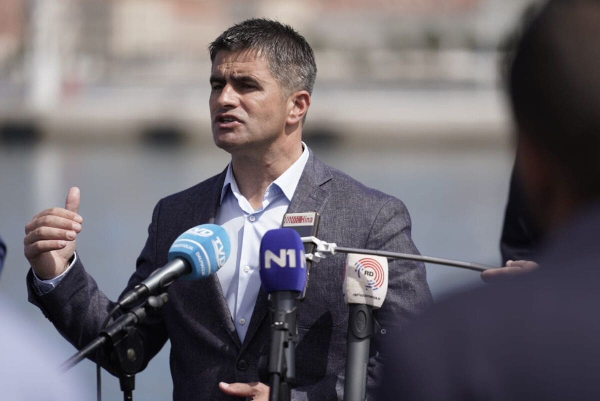 Vice Mihanović u splitskoj luci: "Puljak ne bira sredstva da bi došao do ostvarenja ambicija"