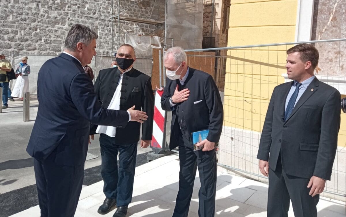 Milanović: "Kao dijete dolazio sam u Split, bio je neuredan, a luka smrdljiva. Danas je ljepši i čišći nego ikad"