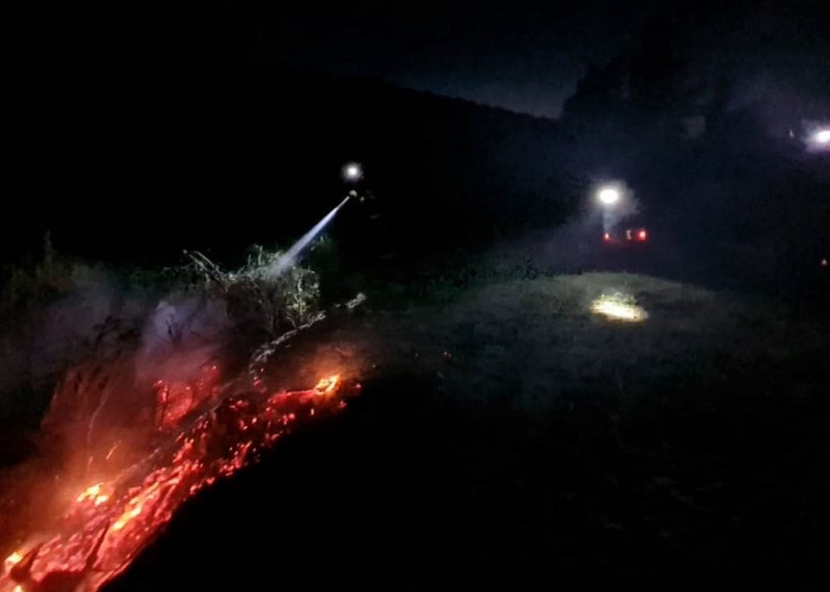 VATRENO NA BRAČU Izbio požar otvorenog prostora
