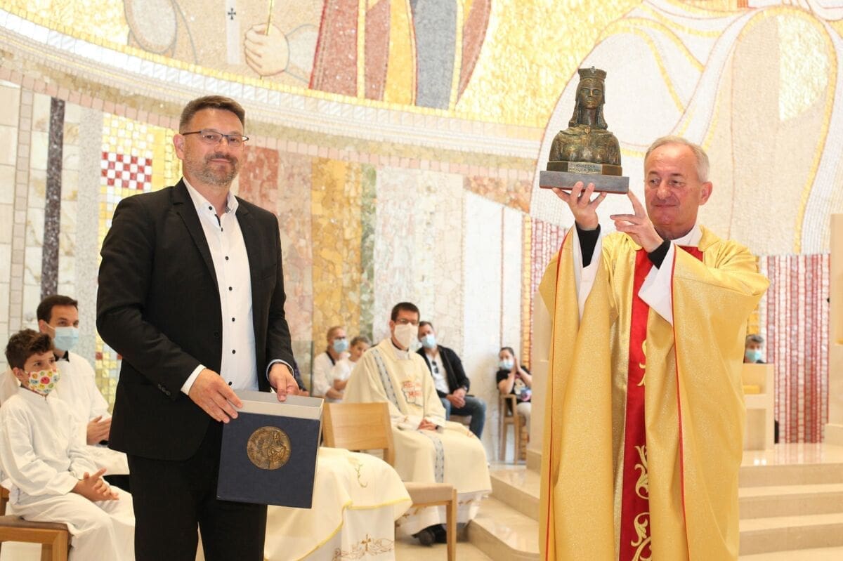 Solin se oprašta od omiljenog svećenika: "Don Ranko je uvijek imao vremena za svakog vjernika, svakog čovjeka u potrebi"