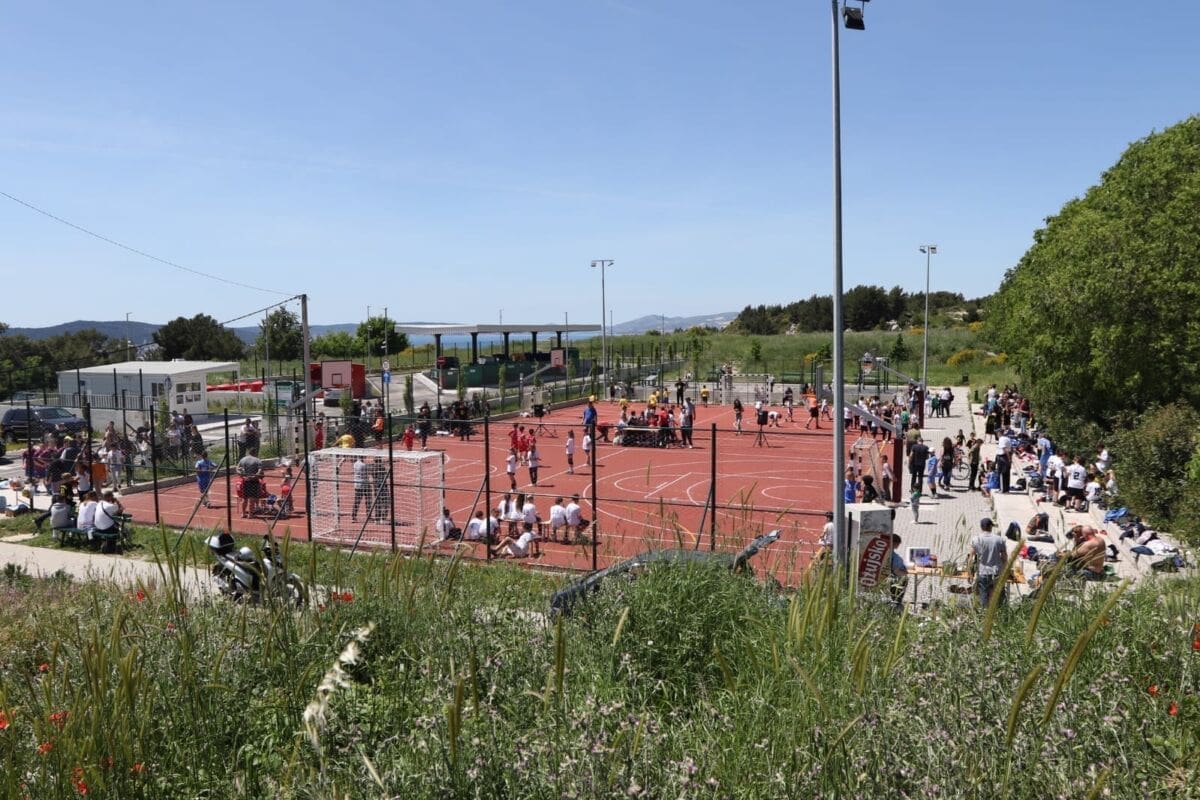 "ZAJEDNO ZA RUKOMET" Humanitarni dječji rukomet u Solinu za Petrinju