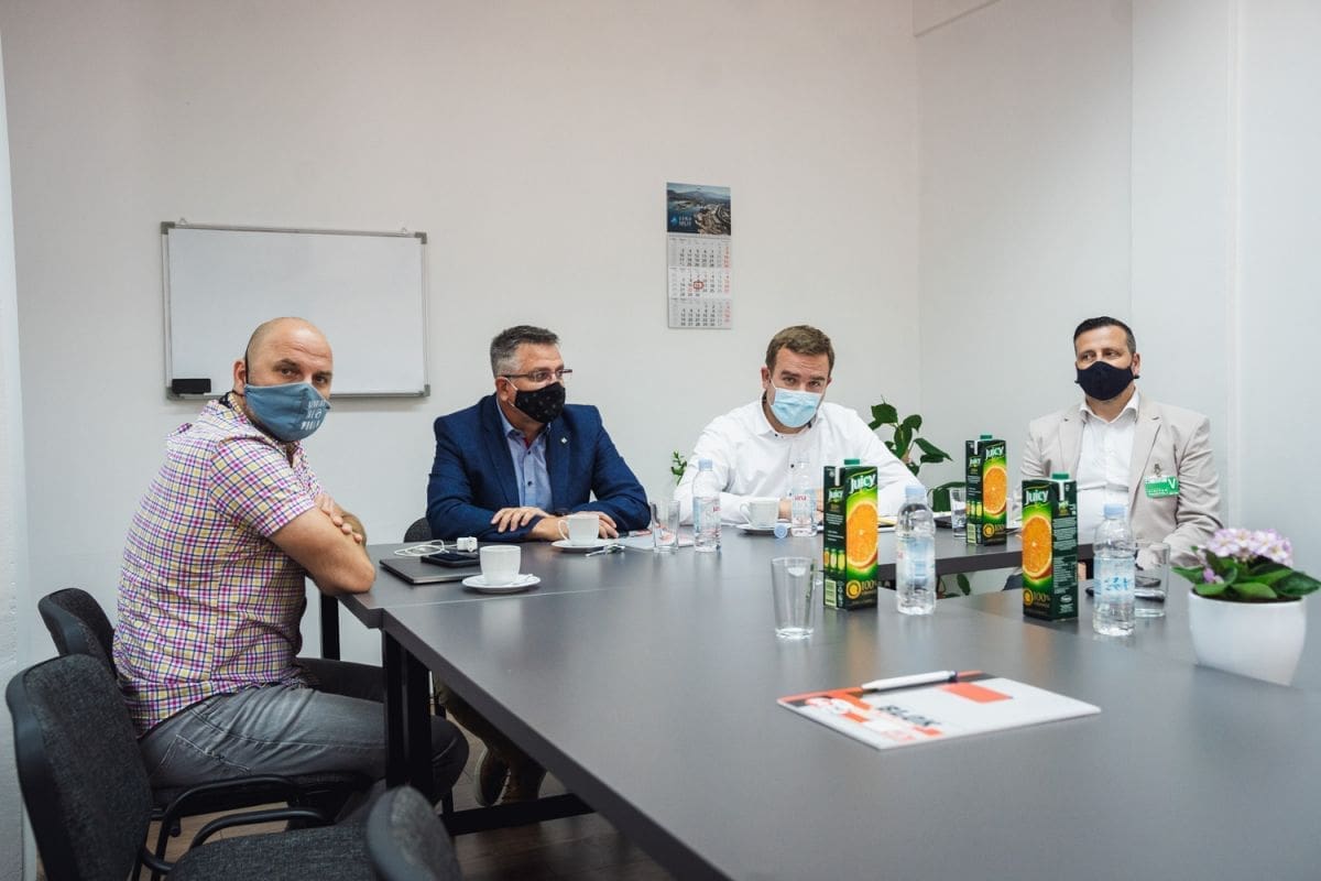 SJEDNICA UDRUŽENJA LUKA ODRŽANA U SPLITU Na dnevnom redu našlo se smanjenje cijene svjetlarine