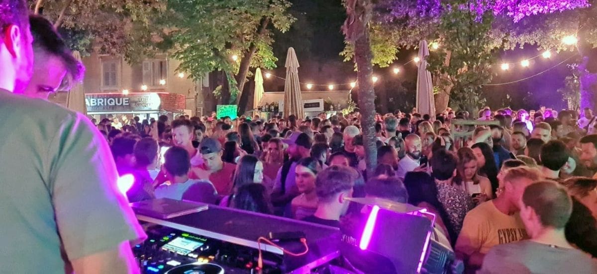 LUDA NOĆ U ĐARDINU Splićani se rasplesali kao da ne postoji sutra, ovakvu atmosferu dugo niste vidjeli