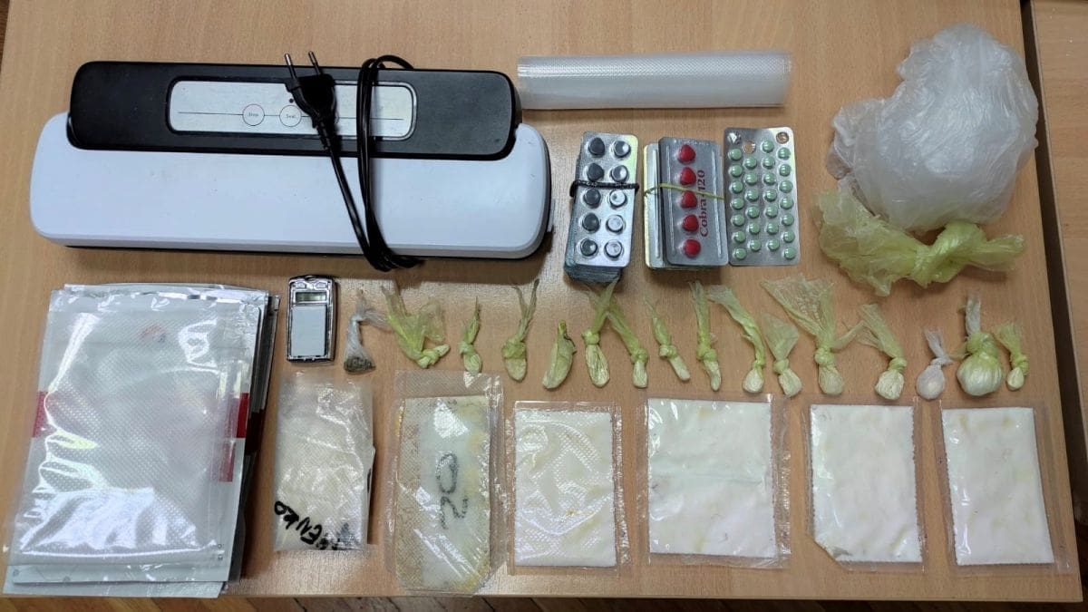 DILAO DROGU I TABLETE ZA POTENCIJU Splićaninu jučer policija obavila pretres stana