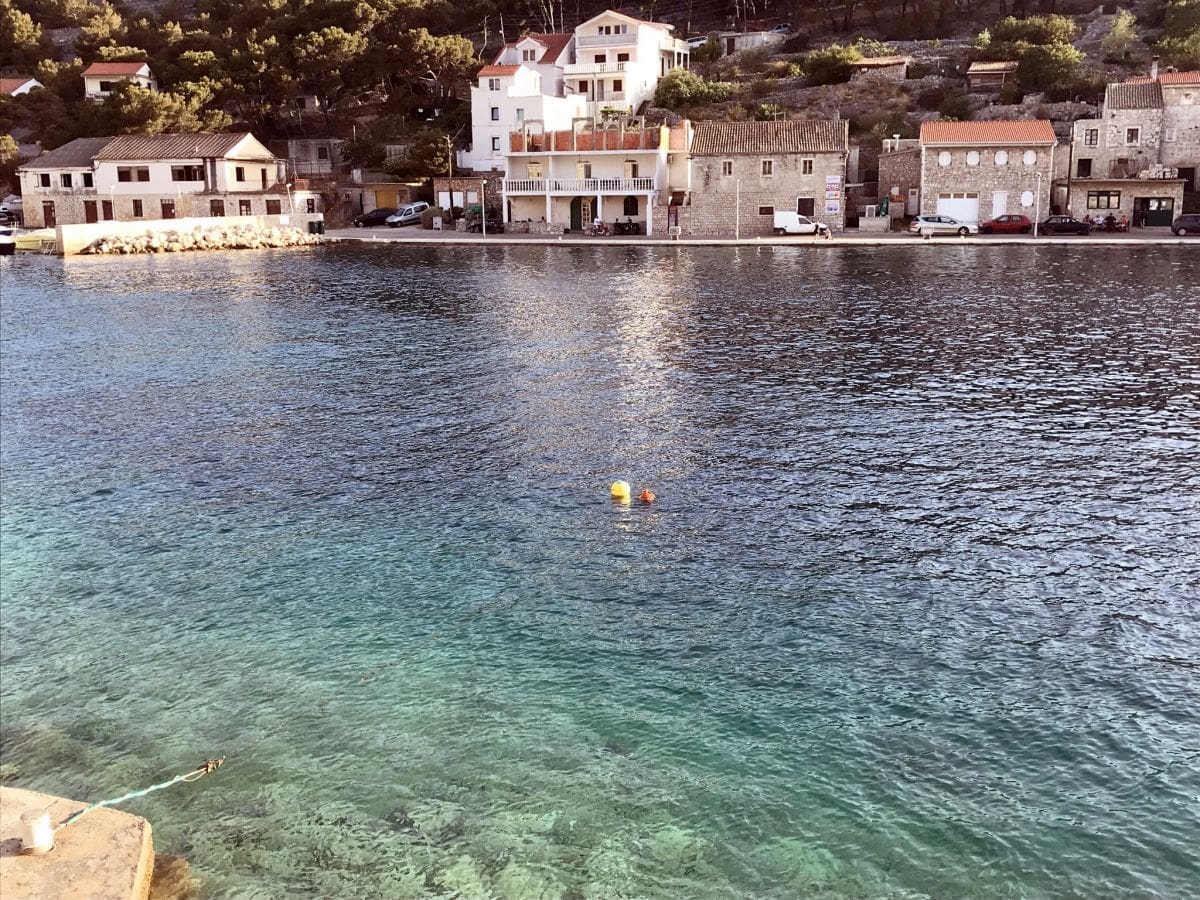 Na Žirju postavljena automatska bova za mjerenje temperature mora