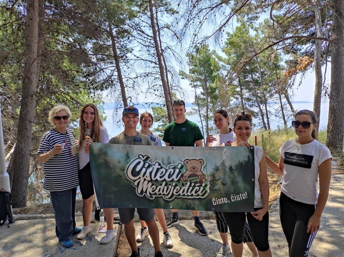 AKCIJA ČISĆENJA NA DUILOVU Čisteći medvjedići prikupili 22 vreće smeća: "Dokazali smo kako pojedinac može pokrenut cijelu Hrvatsku"