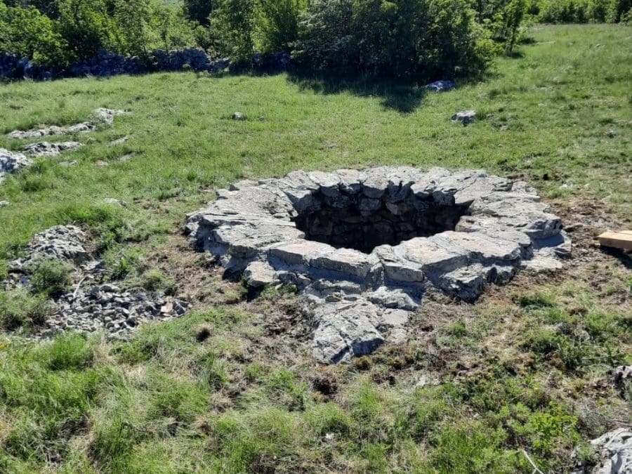 PROJEKT DINARA BACK TO LIFE Obnovljena četiri bunara na Vrdovu!