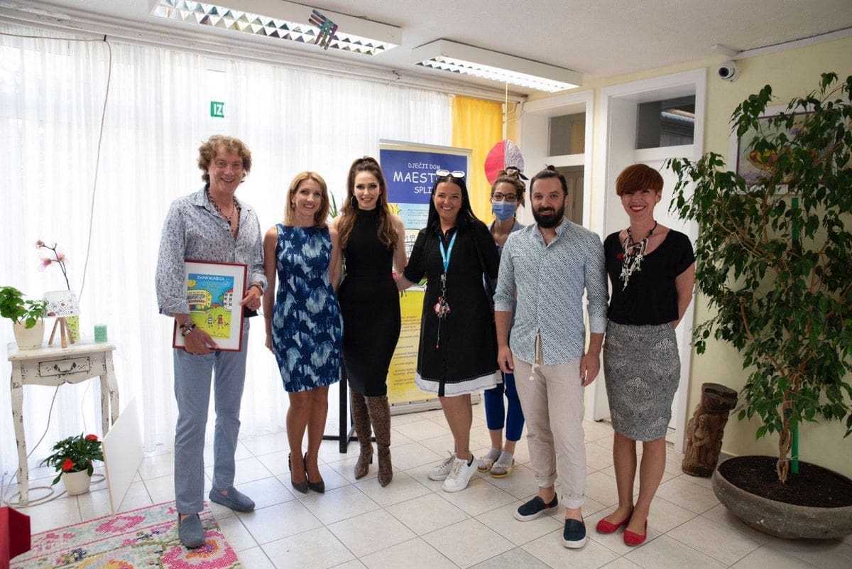 KADA DJECA PJEVAJU HULJIĆU Germania sport i popularni glazbenik obradovali mališane iz doma "Maestral"