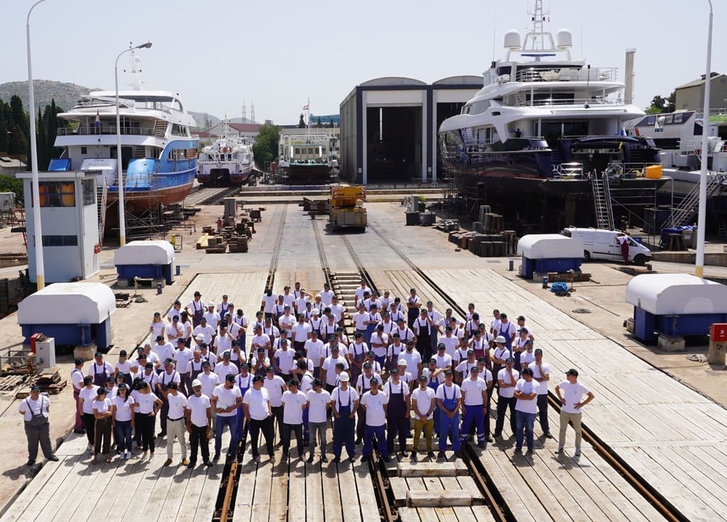 ŠIBENSKO BRODOGRADILIŠTE Zajednička fotografija u povodu 75 godina brenda "Iskra", ali u znak punih navoza u ovoj sezoni