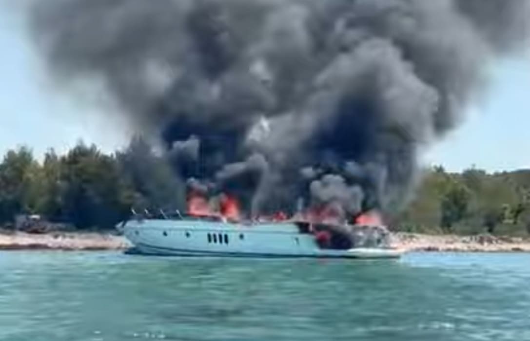 Austrijski političar koji je Hrvatsku nazvao sranjem bio je na jahti koja se jučer zapalila kod Biograda