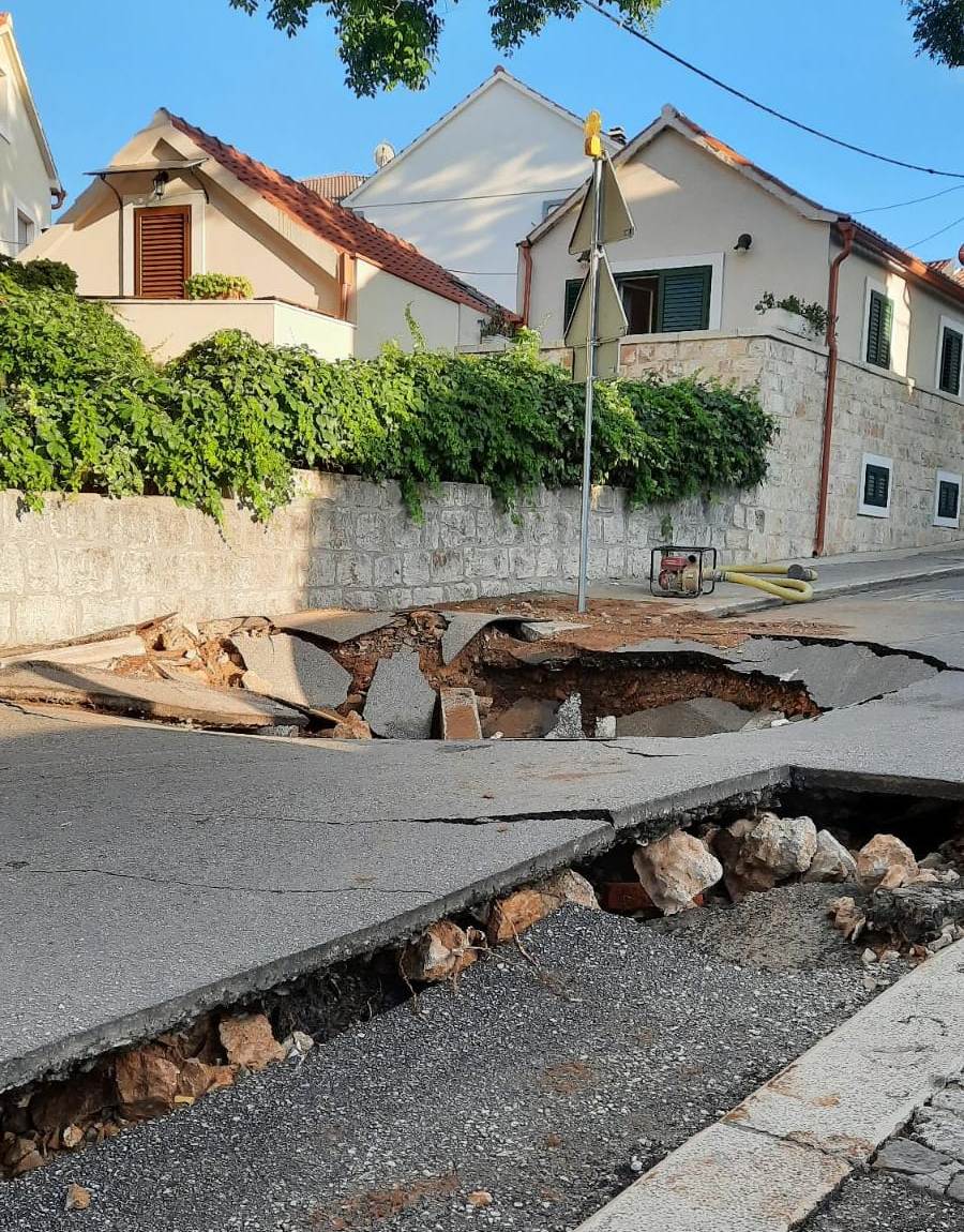 krater-nazorov-prilaz-split-cijev(1)