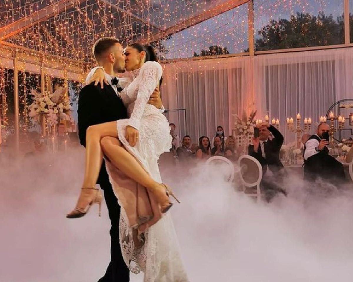 LUKSUZNO VJENČANJE HRVATSKOG REPREZENTATIVCA Nogometaš objavio fotografije s vjenčanja na kojem se pazilo na svaki detalj