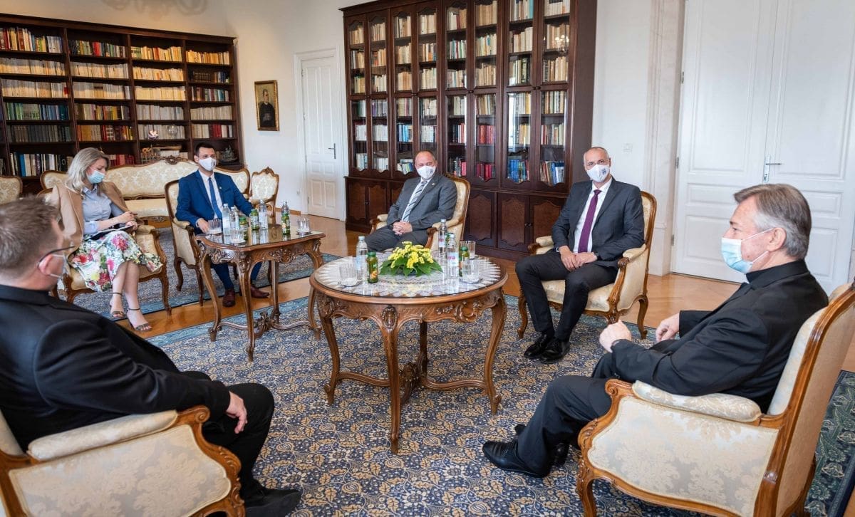 Gradonačelnik Puljak održao prve sastanke s predstavnicima vjerskih zajednica: Dobri odnosi su na dobrobit svih građana Splita