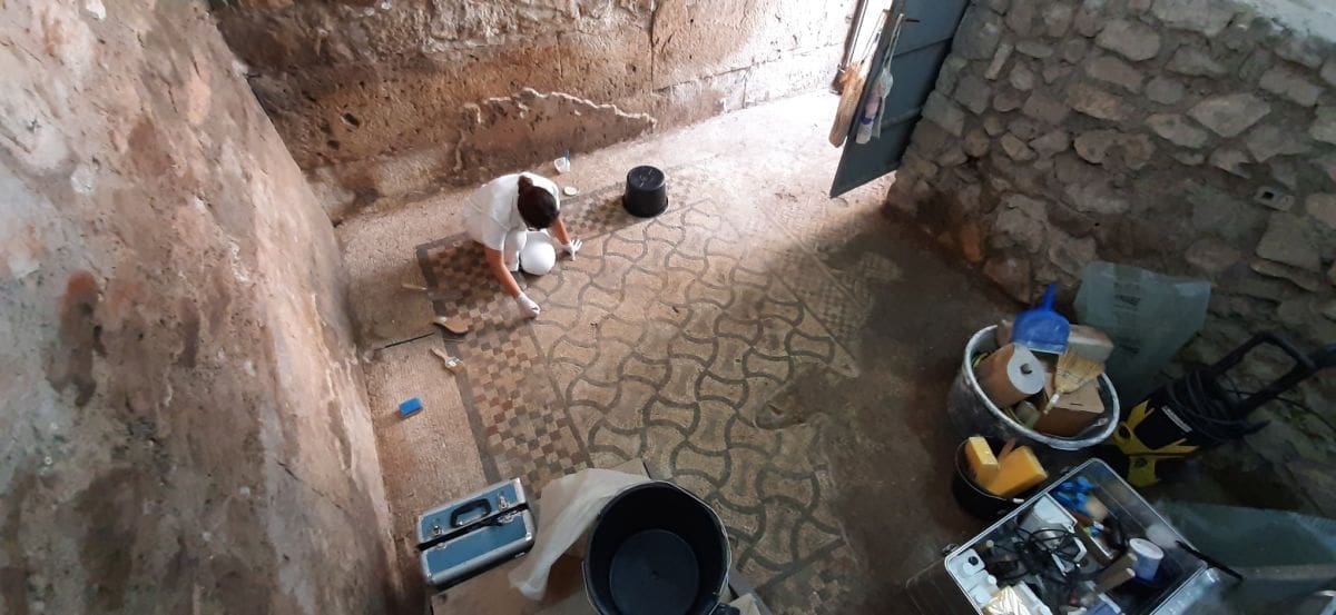 Započeli su konzervatorsko-restauratorski radovi na podnim antičkim mozaicima splitskog Etnografskog muzeja