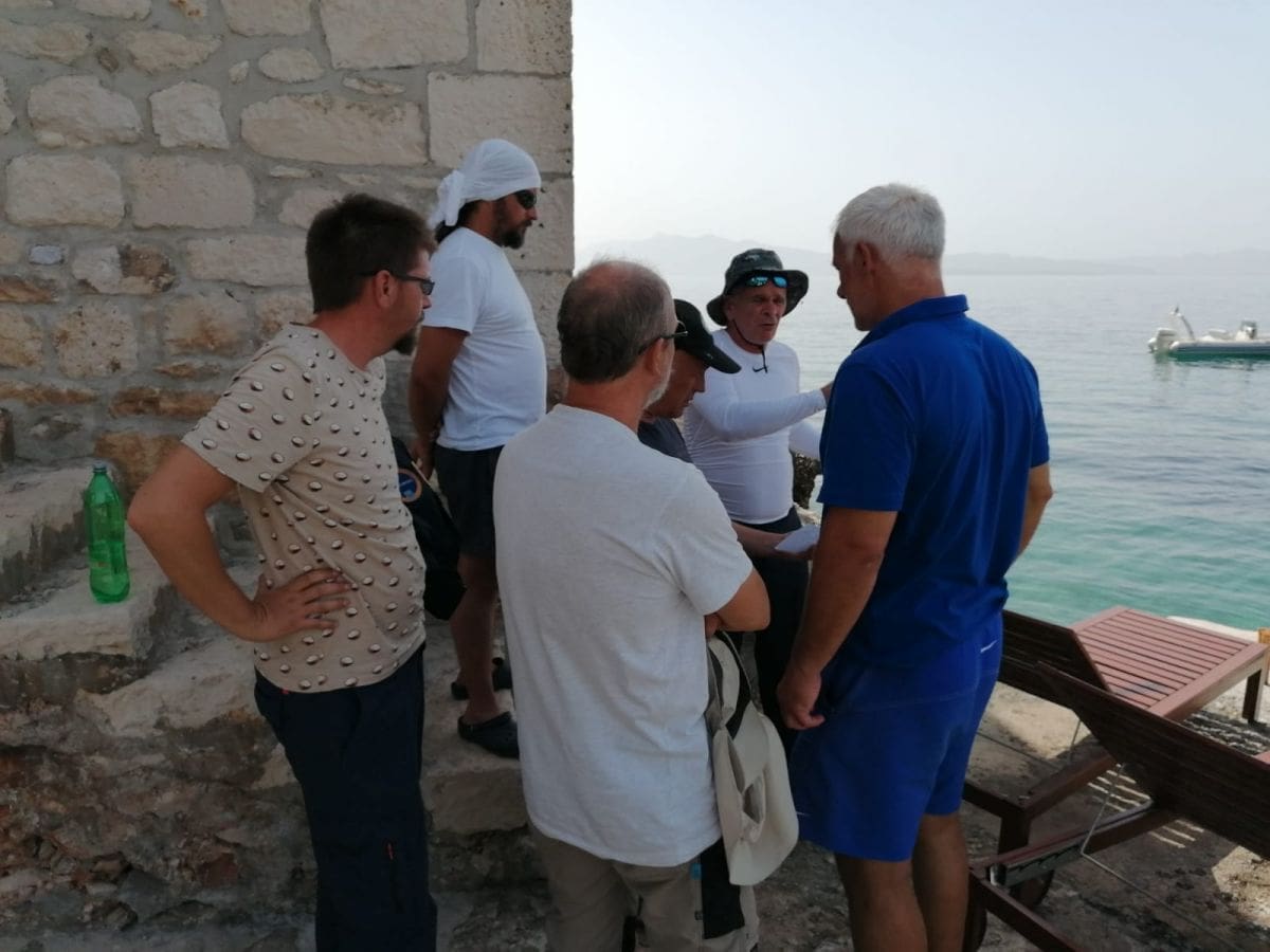 traganje-hvar-ronioc (1)