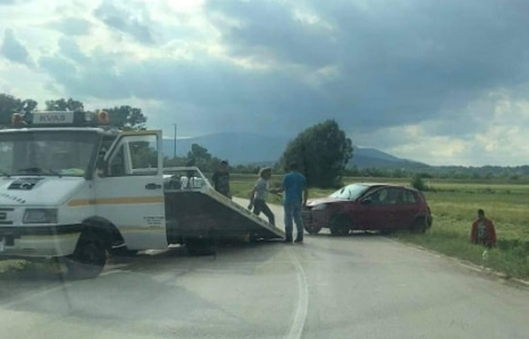 Automobil kod Sinja završio - u kanalu