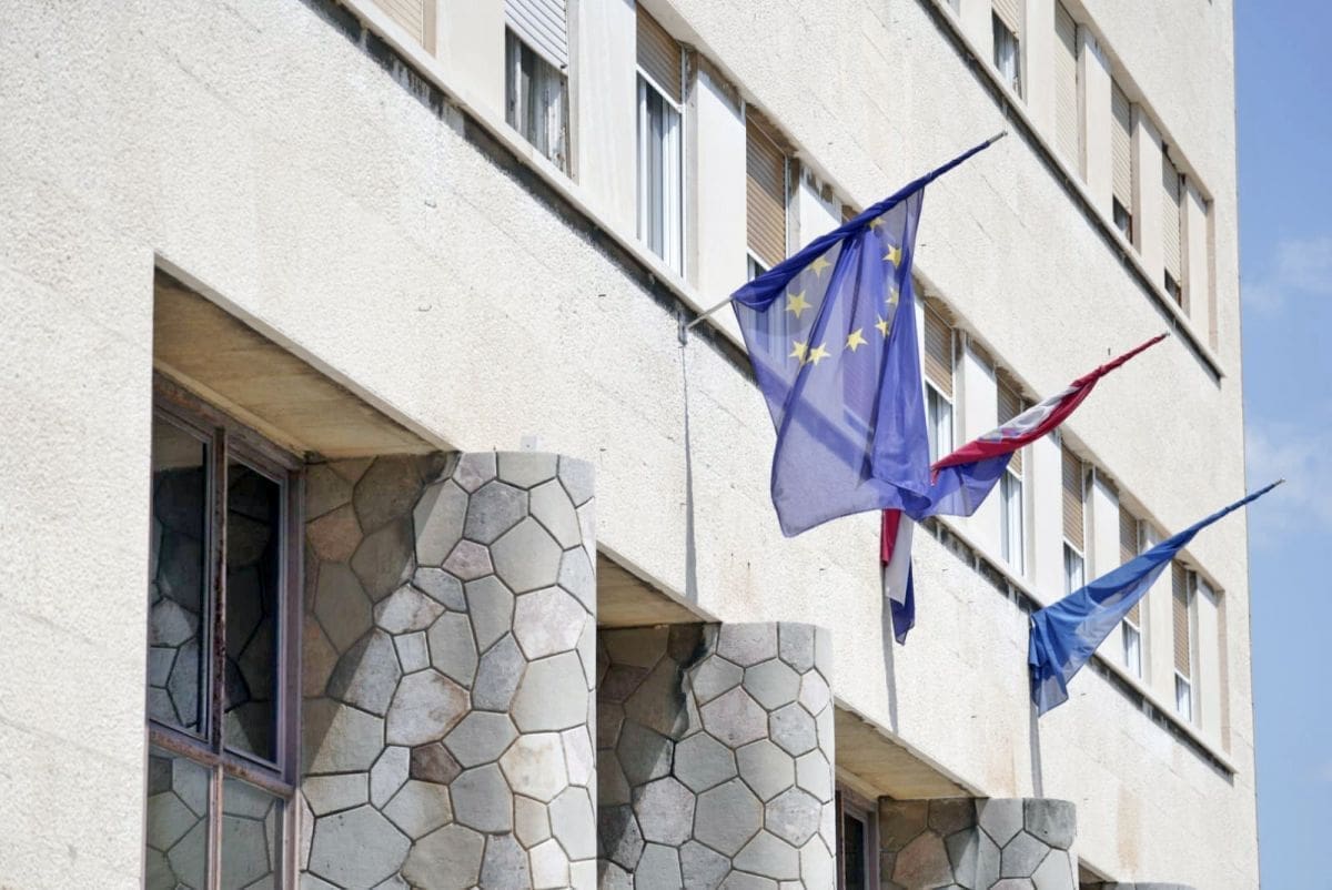 TREBATE POSAO? Grad Split raspisao niz javnih natječaja: Traže se stručnjaci za Smart City, odnose s javnošću i administrativne poslove