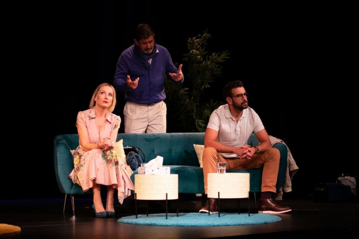 "BRAČNA TERAPIJA" Hit komedija iz kazališta Luda kuća na 'Ćubijevim danima smija'