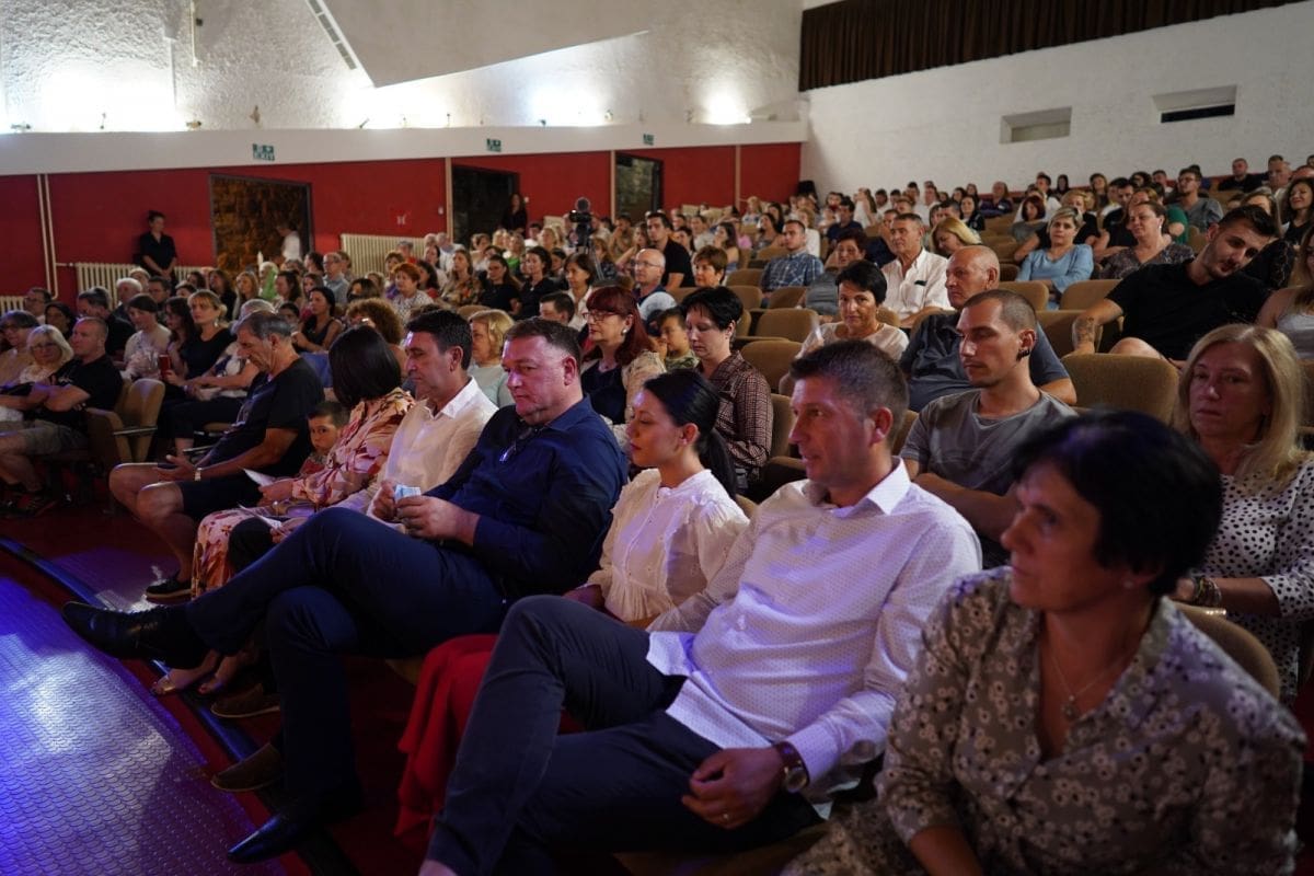 Publika oduševljena premijerom "Testamenta" na otvaranju "Imotskih sila"