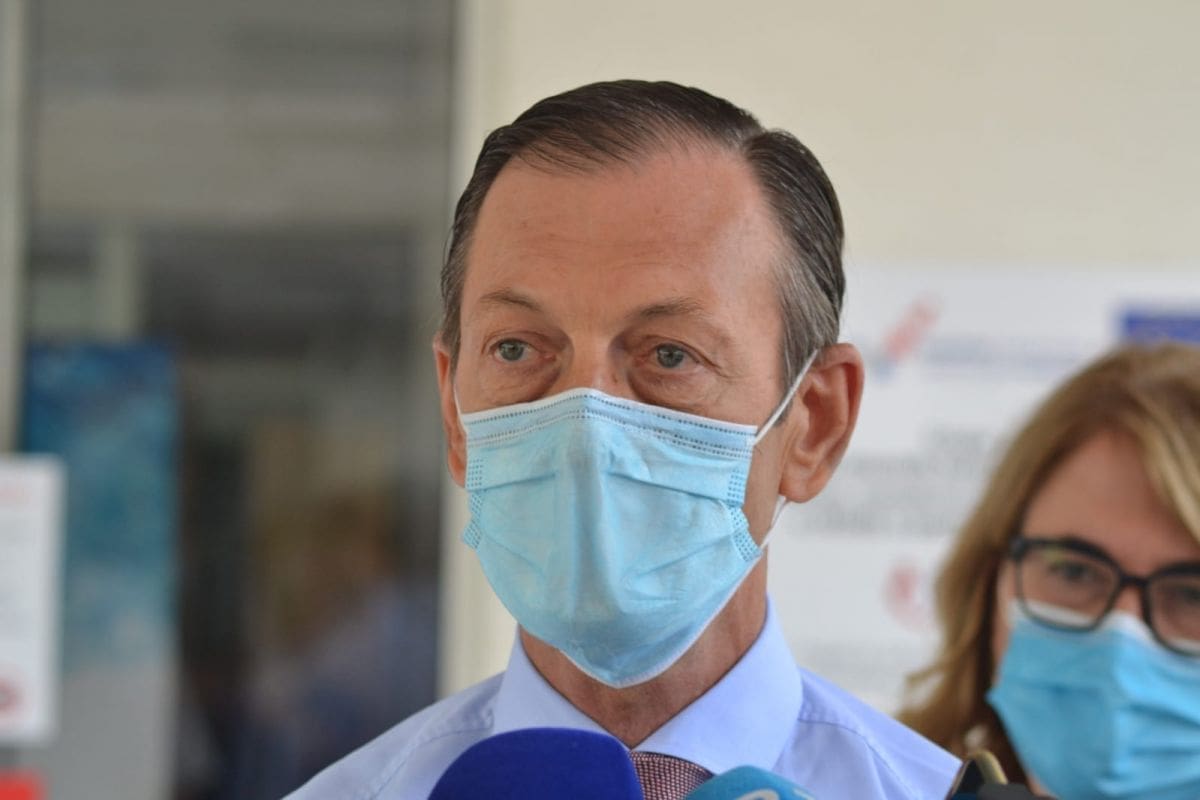 MEŠTROVIĆ: "Simptomi bolesti se razvijaju toliko brzo da bolesnik mora biti priključen na respirator"