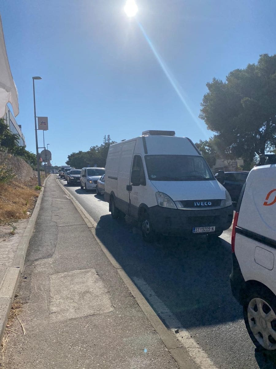 trajektna-luka-supetar-guzve(1)