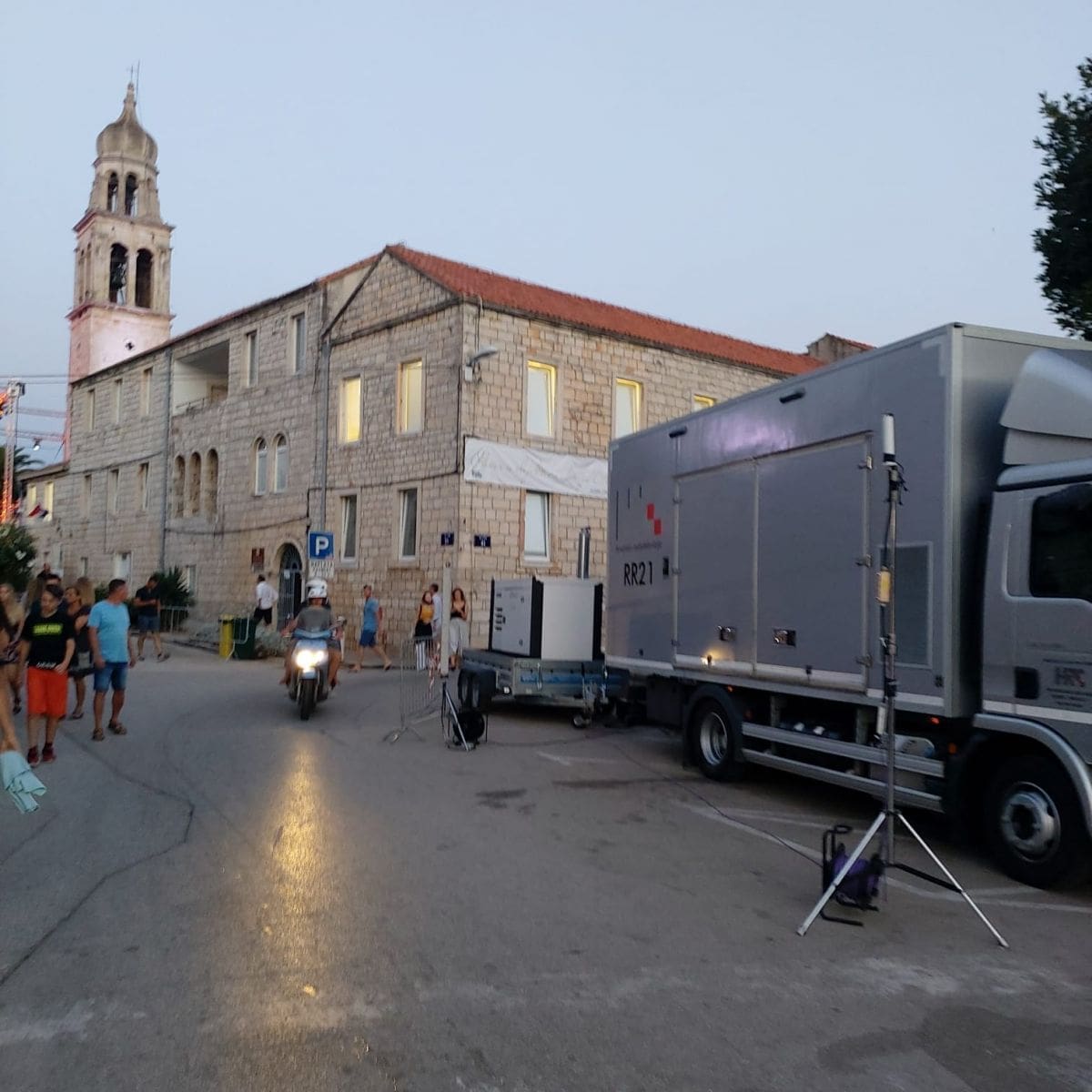 vela-luka-trag-beskraju(1)