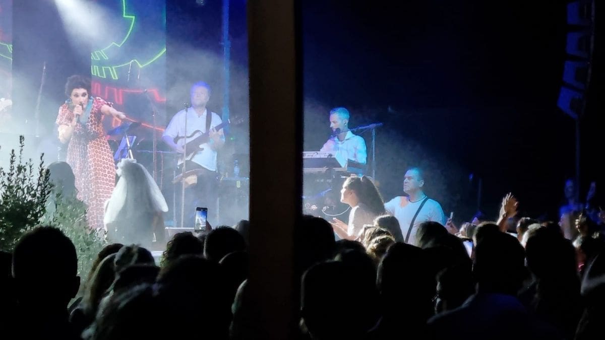 doris-dragovic-aurora(1)