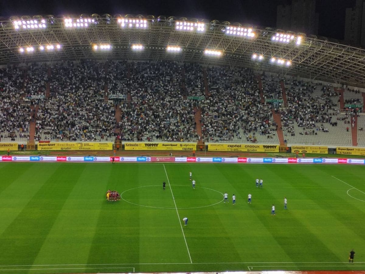 IZVJEŠTAJ POLUVREMENA Hajduk – Rijeka 0-2: Bijeli skupo plaćaju početničke greške u obrani