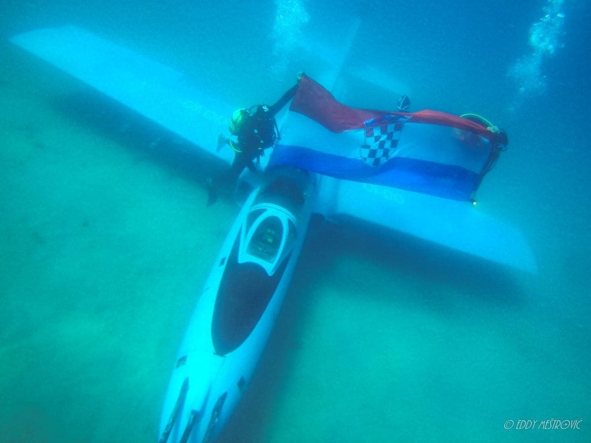 Kako je jurišni avion bivšeg ratnog zrakoplovstva završio kao turistička atrakcija na dnu rogozničkog mora