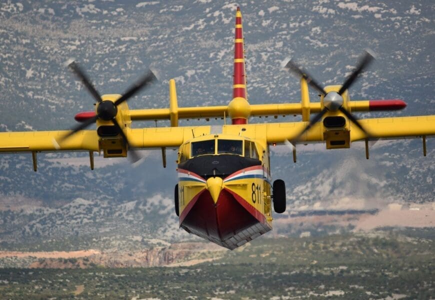 Pripadnici Hrvatske vojske će preletom Canadaira odati počast poginulim vatrogascima u kornatskoj tragediji