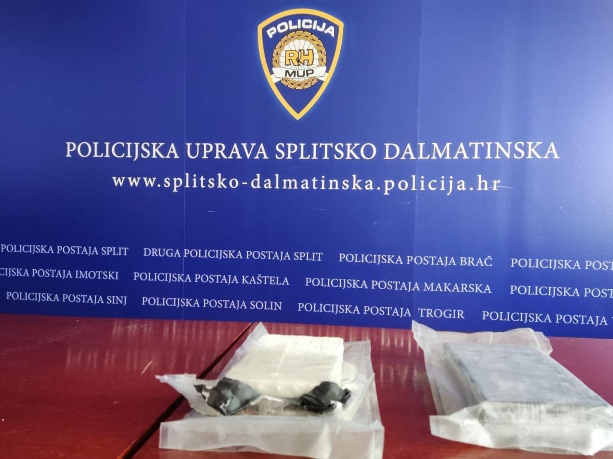 Crnogorac na splitskom području uhvaćen sa 2 kila kokaina, drogu otkrio pas