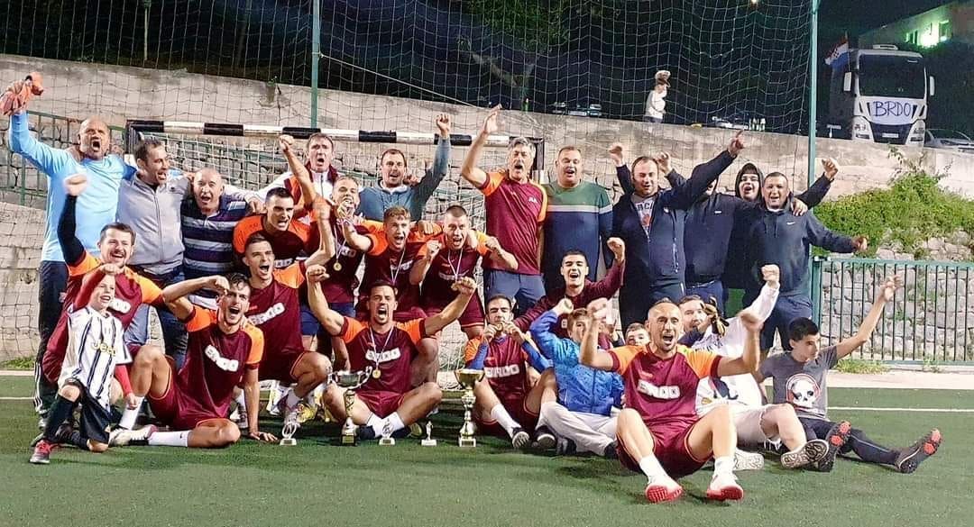 FEŠTA BALUNA NA KLISU Brdo osvojilo klišku ligu