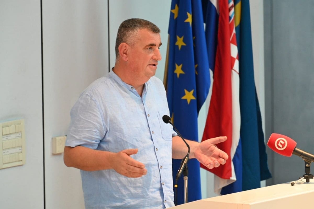 Miro Bulj najavio "okršaj" s bivšim predsjednikom Hrvatske