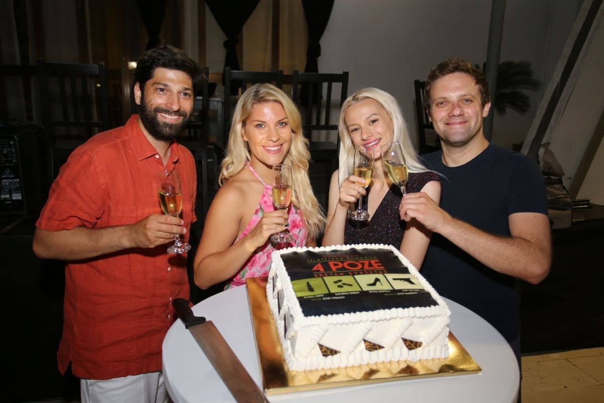 Najbolja komedija ove sezone „4 POZE, sretan svršetak“ 28. rujna u Ljetnom kinu Makarska