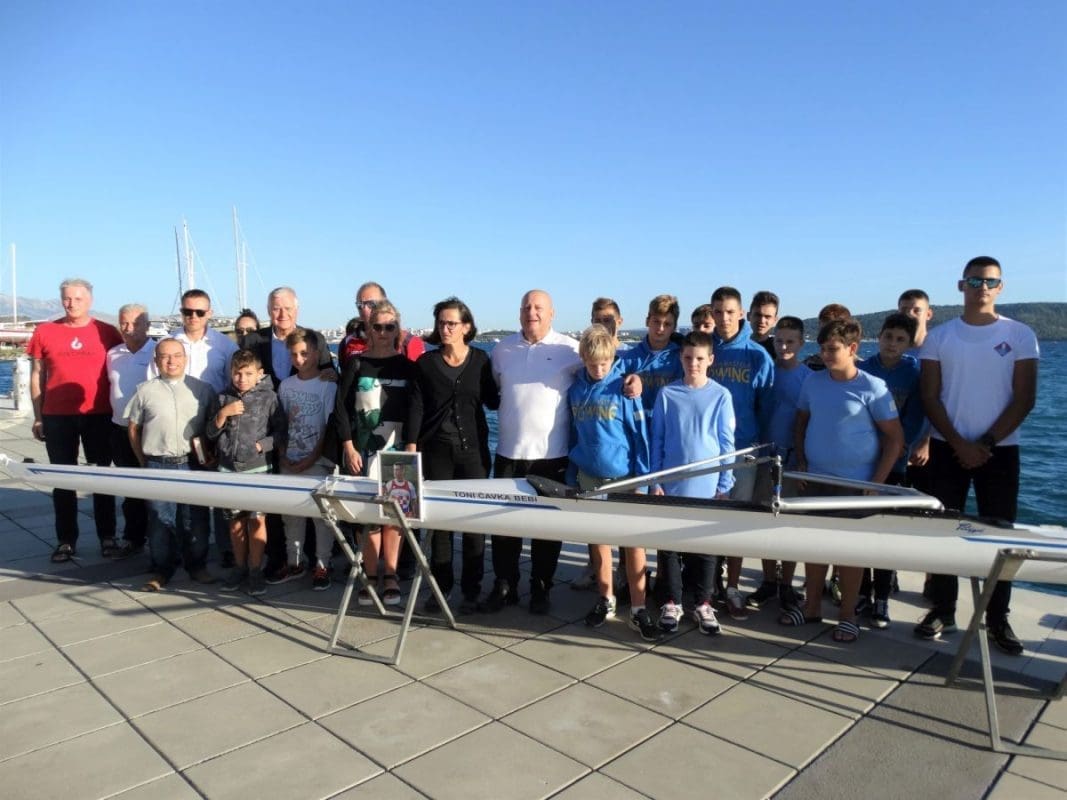 Novi veslački brod u Marini Kaštela, korak naprijed u floti Hrvatskog veslačkog kluba