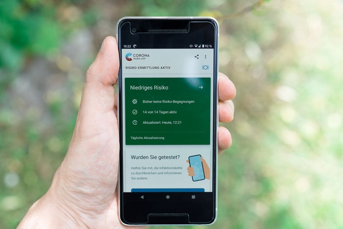DRŽAVA TRENIRA STROGOĆU Uvode aplikaciju za zaražene, morat će se slikati da država vidi gdje su