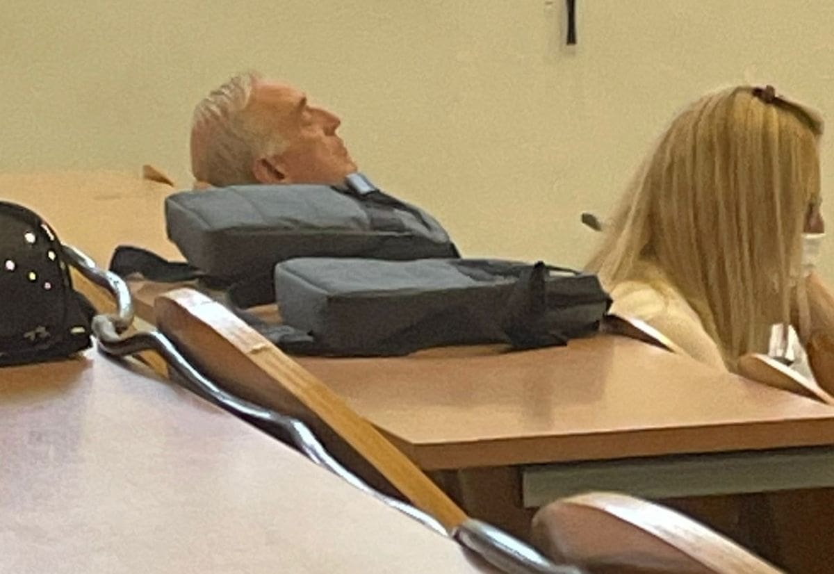 SLIKA GOVORI VIŠE OD RIJEČI Rasprava "uspavala" vijećnike, čak je i potpredsjednik odmorio