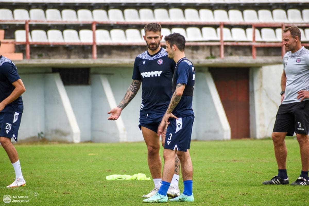 HAJDUKOVCI POSJETILI ŽRNOVAČKOG LIGAŠA: "Svratite nam opet u Pricviće, tu ste uvijek dobrodošli"