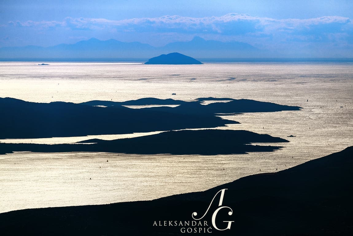 DOGAĐA SE IZNIMNO RIJETKO Fotograf danju s Biokova snimio Italiju, udaljenost je oko 300 kilometara!