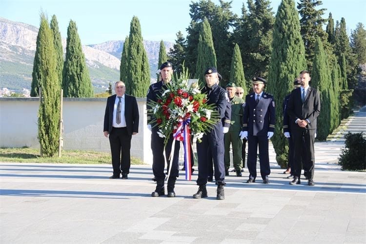 Započelo obilježavanje Dana policije: Na Rivi prezentirali opremu, vozila i naoružanja