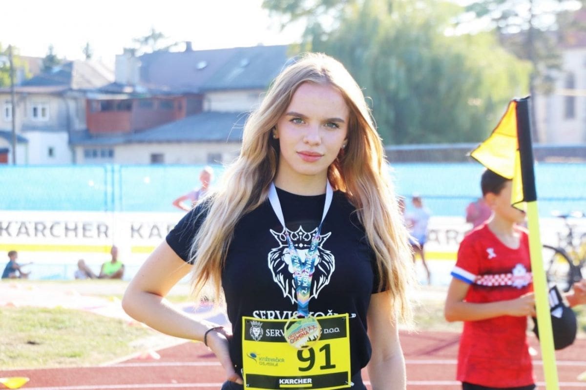 Maraton ulicama grada: Sve poglede plijenila je zgodna splitska missica Ivona Vuković