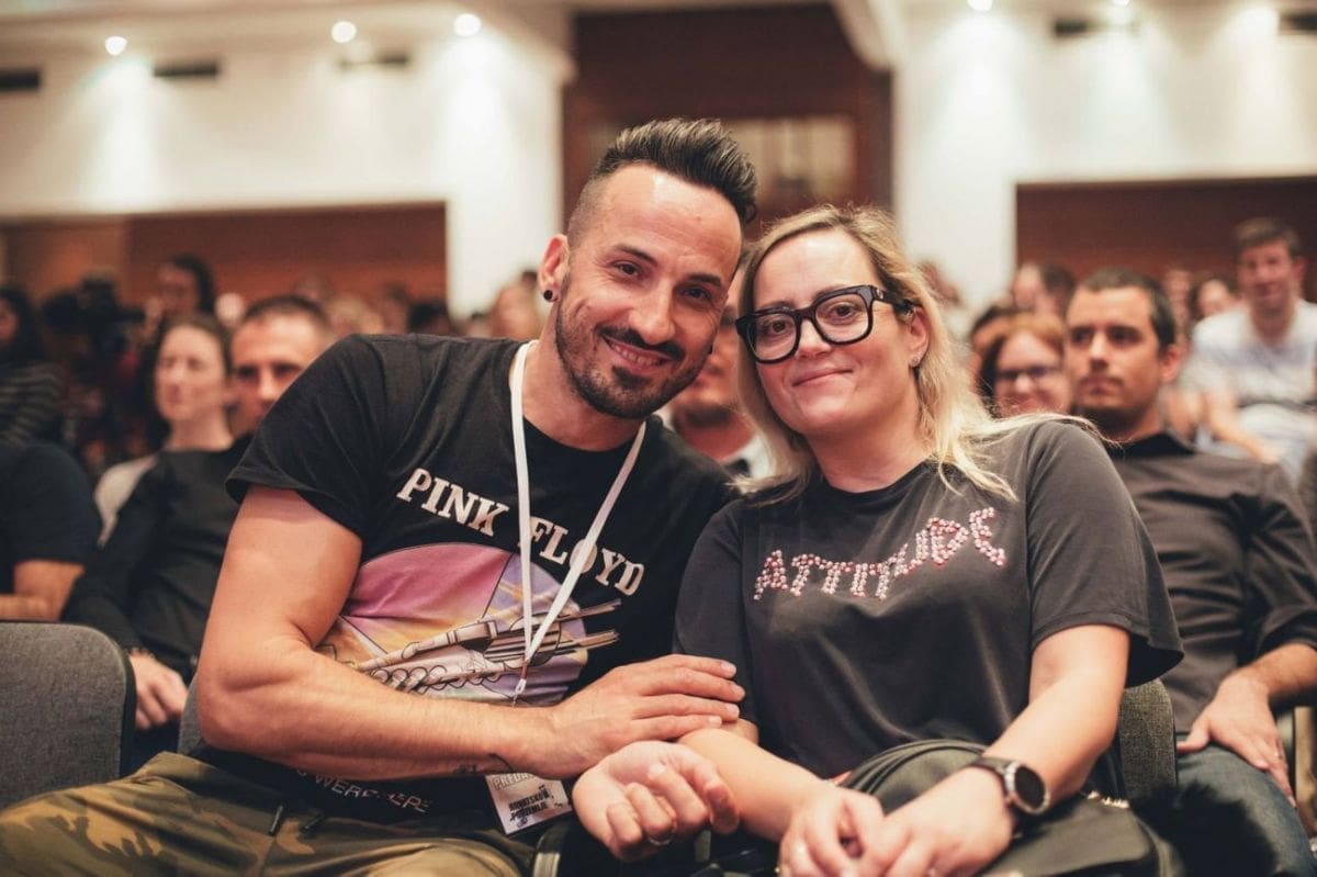 DIRLJIVA POSVETA IZ SPLITA "Narasli su u puno više od teenagerske zaljubljenosti. Narasli su u... čudo!"