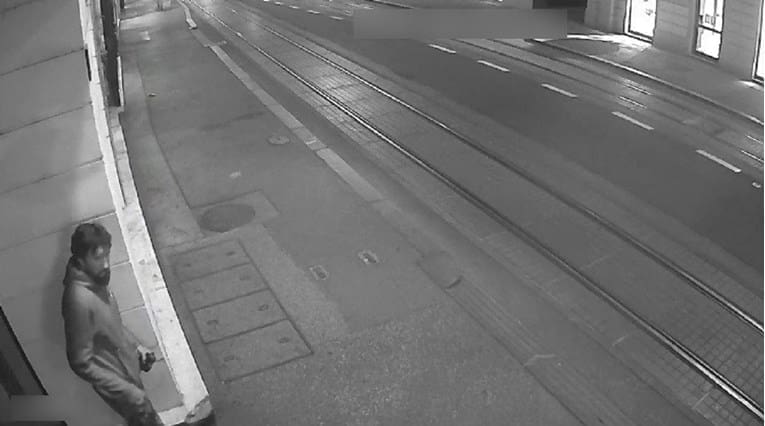 PREPOZNAJTE LI OVOG MUŠKARCA? Policija moli za pomoć, evo što je napravio