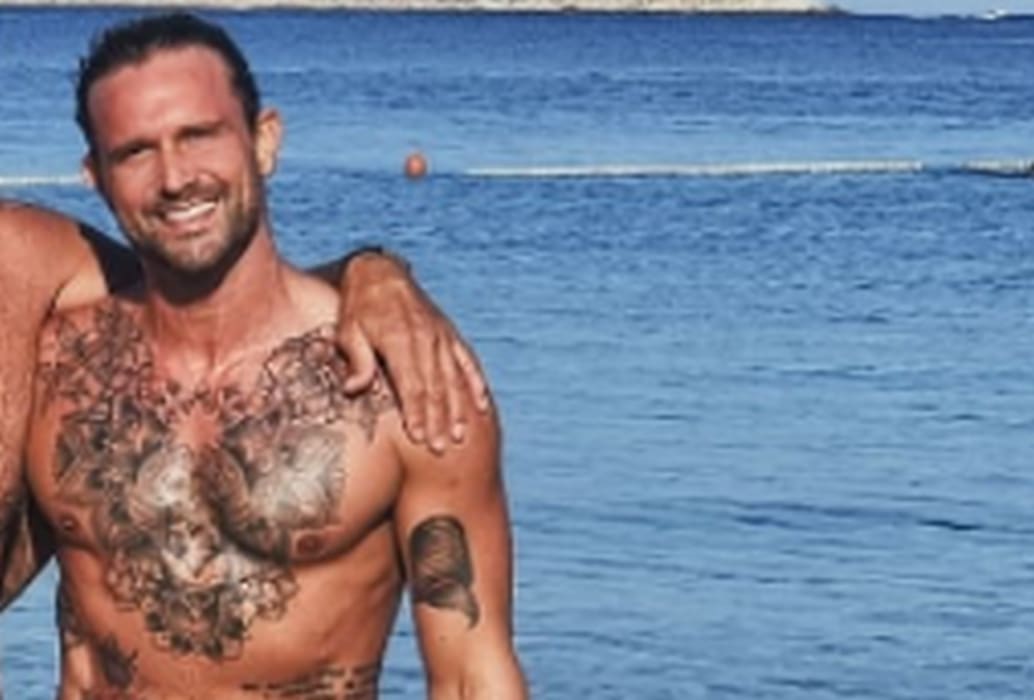 Luka Nižetić pozirao s voljenom osobom na plaži, fanovi oduševljeni: "Morski vukovi"