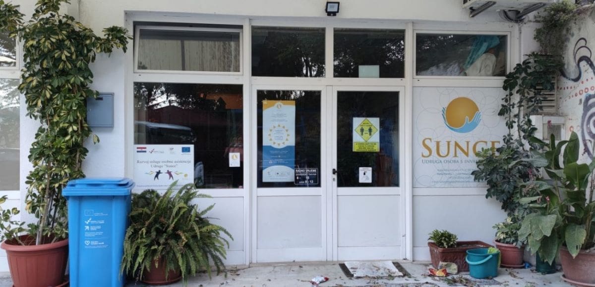 Makarska: Počela druga faza podjele spremnika za odvojeno prikupljanje otpada zgradama i privredi