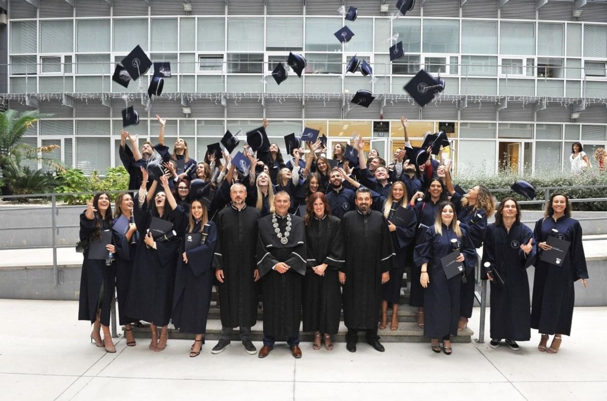 PMF SPLIT Održana svečana promocija 142 sveučilišna prvostupnika i 114 magistara struke